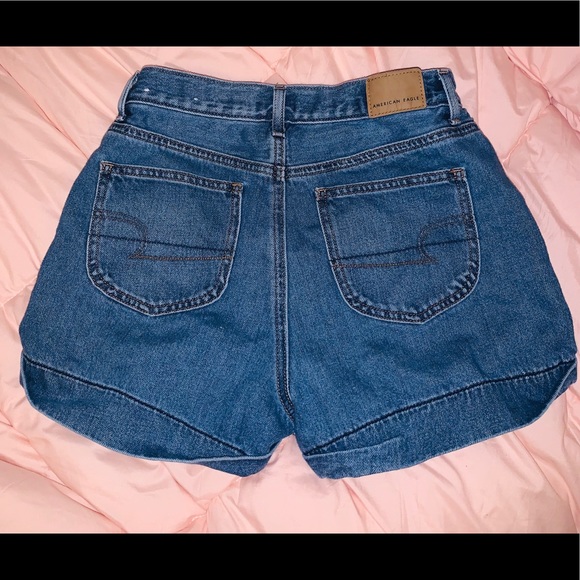 American Eagle Shorts - Picture 2 of 3